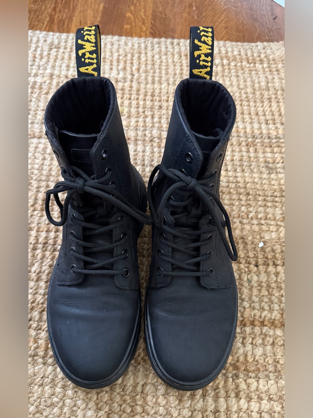 DOC Martens Combs Leather Black Combat Boots Women’s 8 / Men’s 7